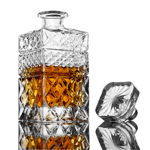 The Whiskey Decanter Gift Set With 4 Whisky Glasses & Handcrafted Whiskey Chilling Stones